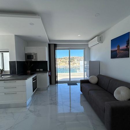 Seaview Setters Penthouse Marsaskala Apartment ภายนอก รูปภาพ
