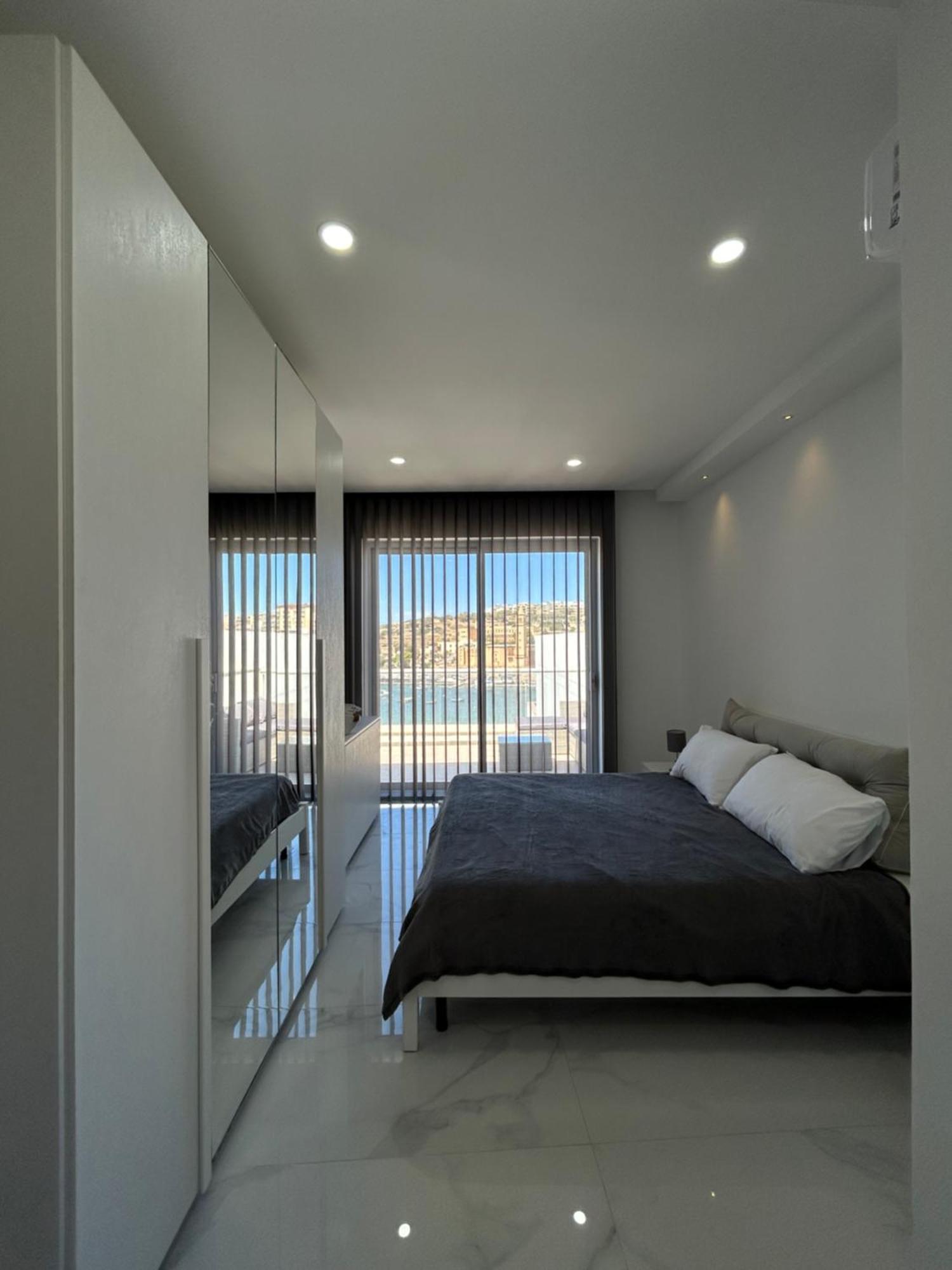 Seaview Setters Penthouse Marsaskala Apartment ภายนอก รูปภาพ